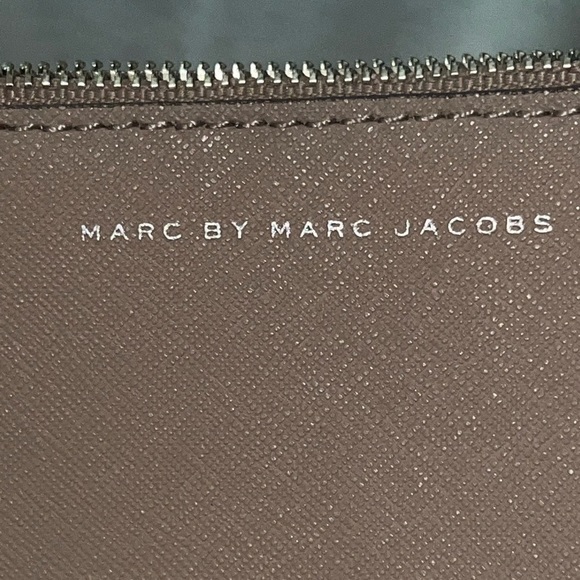 -Mark Jacob bucket bag with shoulder strap/ coin wallet - amazing conditi… - Picture 3 of 7